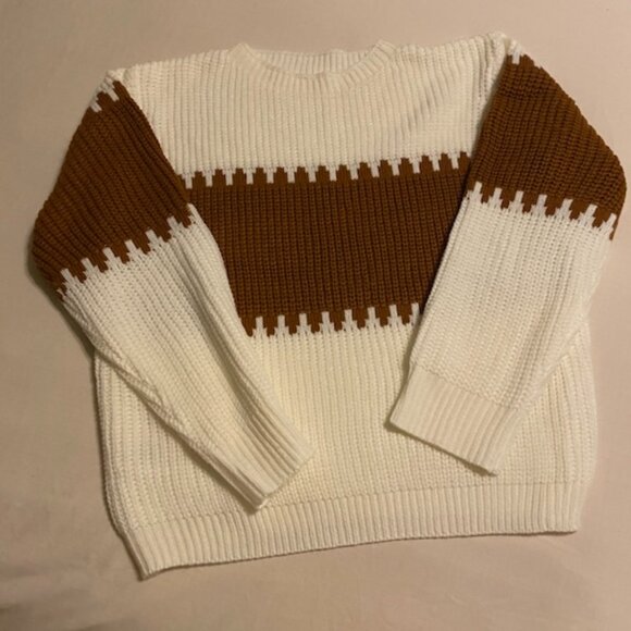 NWOT Sweater - Picture 1 of 2